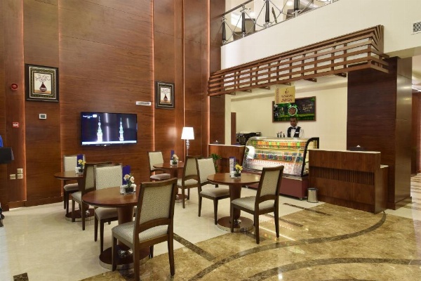 Zaha Al Munawara Hotel image 12